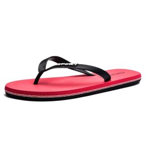 รองเท้าแตะชายหาดกันลื่นสำหรับผู้ชายในช่วงฤดูร้อนใหม่ พื้นยางทนทานต่อการสึกหรอ สวมใส่สบาย สวมใส่กลางแจ้ง รองเท้าแตะแบบสวมส้นแบนแบบสวมส้นแบน