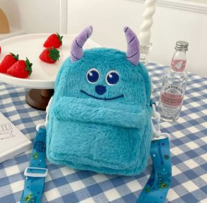 Túi đeo chéo hình gấu dâu hồng bằng lông nhung nhiều ngăn dễ thương