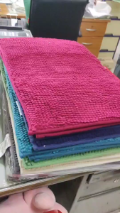 ชุดเช็ดเท้าตัวหนอนเนื้อแน่นแบบขนสั้น ขนาด 40*60 ซม. ซับน้ำได้ดีเยี่ยม พร้อมผ้าอาหาร