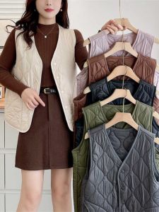 Warm Cotton Vest Womens Style Lightweight Sleeveless V-neck Single Button Gourd Pattern Embossed Large Size Jacket