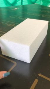 โฟมก้อน โฟมจัดดอกไม้ ทรงสี่เหลี่ยม ขนาด กว้าง 11cm x ยาว 23cm x สูง 7cm ราคา 10 บาท/ก้อน *สั่งขั้นต่ำ 10 ก้อน