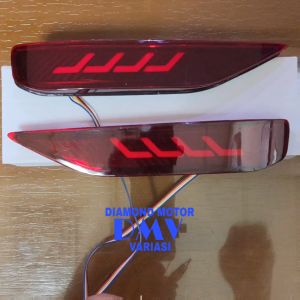 Mata Kucing Reflektor Lampu LED Bemper Belakang Model D Mitsubishi Xpander 2017-2021