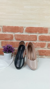 รองเท้าคัทชู ผู้หญิง ทรงหัวมน ใส่เรียน ใส่ออกงานสูง1นิ้ว ทำจากหนังพียู SM3366