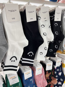Korean Womens Socks Dongdaemun Ggorangnae Thread Sunken Stripe Stripes Smiley Face College Sports White Tube Socks Autumn
