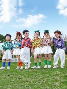 ชุดการแสดงเด็ก เสื้อเชิ้ตดอกไม้สไตล์ฮ่องกงย้อนยุค ชุดรำวงชุดเต้นรำวันเด็ก ชุดการแสดงสำหรับเด็กและคุณพ่อแม่