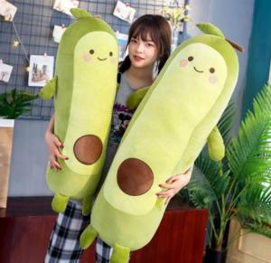 GỐI ÔM NGỦ LOẠI DÀI GẤU BÔNG TRÁI BƠ DÀI VẢI MINISO CAO CẤP