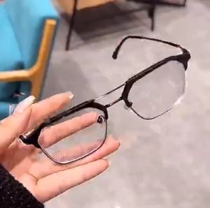 Kính Chống Bức Xạ Kính Kim Loại Vuông Hàn Quốc Nam Nữ Kính Mắt Thời Trang Chống Ánh Sáng Xanh Kính Bóng Và Đổi Màu