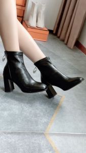 Free ship Bốt nữ cao cấp khóa tròn lót lông da PU xin mịn cao 9cm