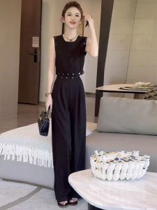 หวาน และเท่ ๆ 2024 ใหม่ ฤดูร้อน ชุดแฟชั่น แขนกุด เสื้อท่อนบน และ กางเกงลำลอง ชุดสองชิ้น ความรู้สึกหรูหรา โพลีเอสเตอร์ วัสดุ