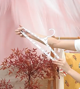 17KM 5PCS Retractable Long Hanger Multifunctional Shoulder Adjustable Hanger Clothes Organizer Tools