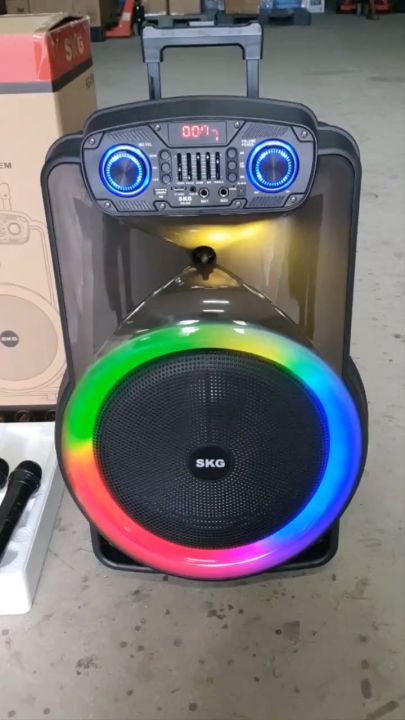 SKG ลำโพง พกพา บลูทูธ ล้อลาก 15 นิ้ว 9000 W ไมค์ลอย 2ตัว ใช้พร้อมกันได้ ไฟวิบวับ (ปิด-เปิดได้) รุ่น KG-055 สีดำ