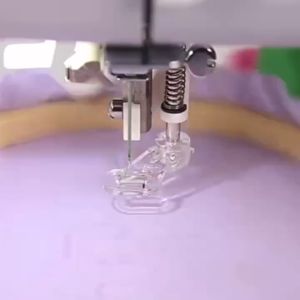 Chân vịt trần bông thêu tự do Phù hợp với hầu hết các loại máy gia đình đa năng (trừ dòng máy Kim lệch trục).