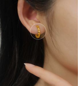 ZHOU LIU FU 周六福 750/18K Gold Hoop Earrings Heart love Earrings Hollow Out Design Earrings Hypoallergenic Fashion with Jewelry Box for Women Girlfriend Gifts C0913183