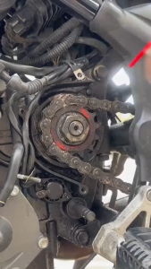 700mlสเปรย์หล่อลื่นโซ่ สเปรย์ล้างโซ่ น้ำยาล้างโซ่ ขจัดเสียงรบกวนที่ผิดปกต หล่อลื่น ทำความสะอาด ป้องกันสนิม