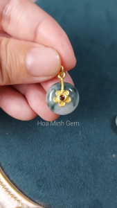 Mặt dây đồng điếu Ngọc Cẩm Thạch hoa bay size mini đường kính 14mm móc xi vàng cao cấp phong cách cổ điển sang trọng | Hoa Minh Gem