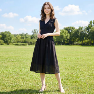 Elegant Fitting V-Neck Sleeveless Dress