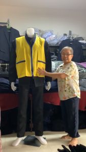 เสื้อกั๊ก แบบมีซิปรูด เสื้อกั๊กสีเหลือง เสื้อกั๊กวิน ใส่แฟชั่น เสื้อกั๊กใส่ทับผ้าไม่ร้อน