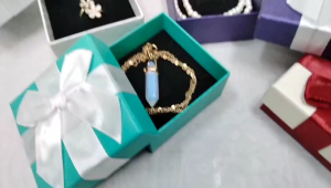 ZOEYกล่องของขวัญ ผูกโบว์ กล่องของขวัญสำเร็จรูปกล่องเปล่า กล่องแข็ง กล่องใส่ของขวัญ วันเกิด/วันครบรอบ/แต่งงาน