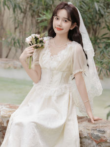 ชุดเดรสคอวีแขนสั้นสไตล์ฝรั่งเศสสำหรับผู้หญิง ฤดูร้อน 2025 ชุดแต่งงานหรูหรา สัมผัสระดับไฮเอนด์ ชุดราตรีสั้น ชุดทำงาน