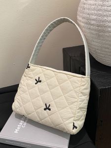 กระเป๋าสะพายข้างผ้าลายสก็อตสไตล์เกาหลีสำหรับฤดูร้อนปี 2025 กระเป๋าสะพายข้างแบบลำลองสำหรับผู้หญิง กระเป๋าเครื่องสำอางพับได้แบบใหม่