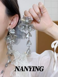 Exaggerated Bohemian Silver Flower Hollow Metal Earrings Handmade Ear Jewelry for Women Fresh out New Fashion Accessories