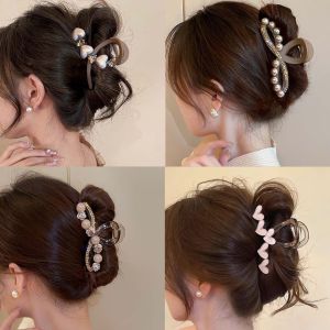 Pearl Hair Clip Womens New 2024 Back of Head Diamond Shark Clip Fresh out Fashion Hair Accessories Korean Style Freshness