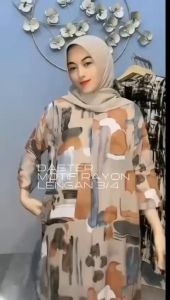 TERLARIS Daster Gamis Lengan 3/4 Rayon Halus Jumbo-motif dekoratif Daster Wanita Terbaru Rayon Busui Resleting Depan - Baju Tidur Daster Kekinian Lengan Pendek Motif Terbaru-Daster Rayon Premium-Daster Busui -Home Dress-tangan pendek 3/4