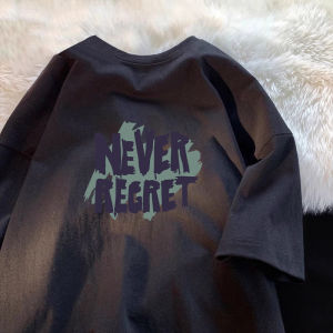 เสื้อยืดแขนสั้นผ้าฝ้ายแท้สไตล์อเมริกันสำหรับผู้ชายในช่วงฤดูร้อนปี 2025 เสื้อแขนสั้นทรงหลวมสบาย ๆ สำหรับคู่รัก เสื้อตัวบนลายตัวอักษร