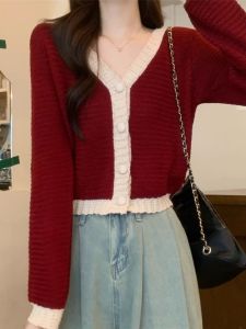 เสื้อคาร์ดิแกนถักสีแดงวินเทจคอวีสำหรับผู้หญิง ทรงสั้นเอวสูง แขนยาว ผ้าฝ้ายผสม ทรงหลวม ฤดูใบไม้ร่วง 2025