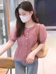 เสื้อเชิ้ตผ้าชีฟองแขนสั้นคอโปโลสีชมพูสำหรับผู้หญิงในช่วงฤดูร้อนปี 2025 สไตล์ฝรั่งเศส เสื้อเชิ้ตคอโปโลทรงหลวมๆ สีสันสดใส