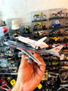 Boeing 747 NASA Shuttle Carrier Collection Model