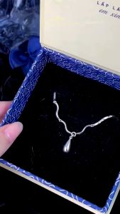 Dây Chuyền Bạc Nữ S925 Cao Cấp JENSY Hình Giọt Nước Lượn Sóng "Lamar" VCARY0107. Vòng Cổ Bạc Nữ