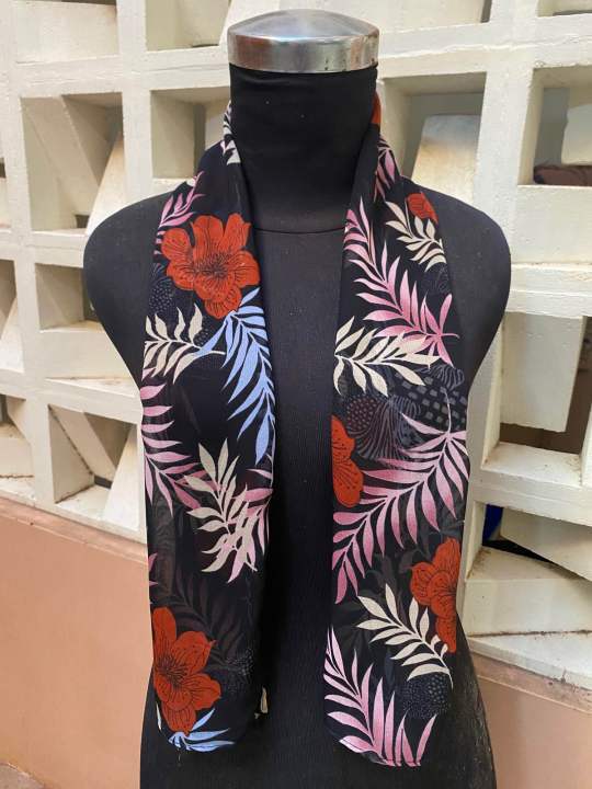 Syal Imlek Natal Kemerdekaan Seragam Kembaran Motif Bunga Batik