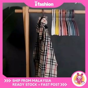 iFASHION 1682 READY STOCK 10pcs Premium Anti Slip No Trace Nordic Color Plastic Clothes Laundry Hanger Penyangkut Baju Dobi Hangar