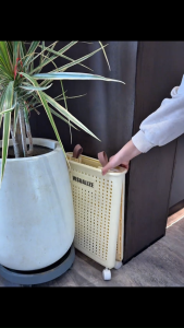 Kumall ถังซักผ้าขนาดใหญ่พับได้พร้อมล้อ เหมาะสำหรับใช้ในบ้าน ห้องน้ำ และห้องอาบน้ำ สามารถบรรจุเสื้อผ้าได้มากมาย