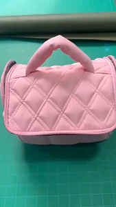 BECORATE Insulated Reusable Lunch Bags for Women Cute Quilted Lightweight Puffy Padded Waterproof Tote in Beige Black Pink Khaki 23x15.2x19.5cm
