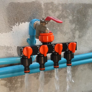 New KOSSO ข้อต่อ ก๊อกน้ำ 4 ทาง ข้อต่อสวมเร็ว มีวาล์วเปิด-ปิดแยก ขนาด 1/2 (4หุน) และ 3/4 (6หุน) ก๊อกสนาม4ทาง สปริงเกอร์ รดน้ำ อะแดปเตอร์ตัวแยก 4 ทาง 537 FSA