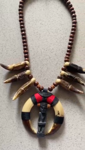 Kalung Etnik Model Jurog Taring Macan Replika