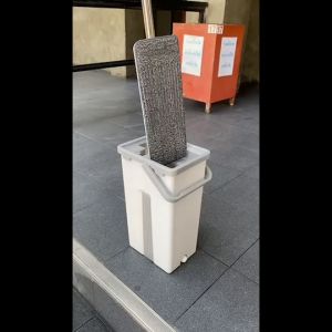 ไม้ถูพื้นแบบรีดน้ำ รุ่น OMOP