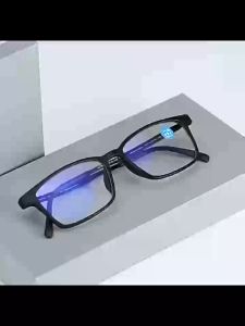 Kính lão dành cho cô chú lớn tuổi độ nét cao  đọc báo sách rõ chữ form vuông chân gọng dẻo mã B815