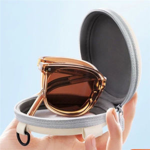 [YAN K] Foldable UV Protection Sunglasses Fashion Folding Sunshade Glasses Men and Women Shades Eyeglass