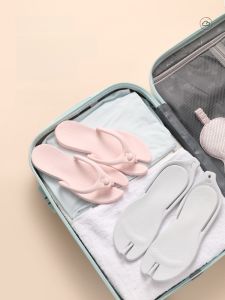 Foldable Travel Slippers Portable Bathing Mens Sandals Swimming Thong Slippers Anti-Slip Beach Shoes Outdoor Camping Gear