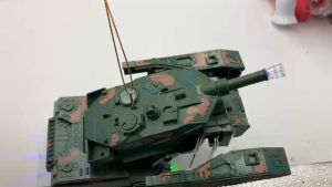 Lồng Đèn Xe Tăng biến hình