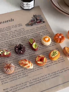 Miniature bread magnets realistic bread refrigerator magnets cute baking memo stickers bread toys magnetic decorations