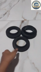 Karet Spacer Per Depan Atas Avanza Rush Set 2Pcs Kanan Kiri