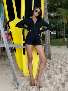 One-piece long-sleeved swimsuits for women new slimming swimsuits and form-fitting swimsuits