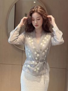 YIKEMAI | Stylish Floral Design V-Neck Long Sleeve Shirt