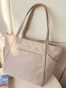 กระเป๋าถือผ้าไนลอนกันน้ำความจุขนาดใหญ่สำหรับผู้หญิง กระเป๋าสะพายไหล่แบบมีหลายชั้น กระเป๋าถือแบบลำลอง กระเป๋าถือแบบลำลอง