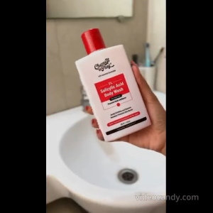 Chemist at Play 1% Salicylic Acid Body Wash 236ml | Paraben & SLS Free | Gentle Exfoliating Shower Gel | Prevents Body Acne Bumpy Skin & Deep Cleanses Skin