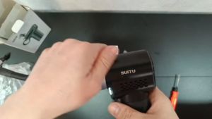 MÁY BƠM ĐIỆN KHÔNG DÂY MÁY BƠM LỐP Ô TÔ TỰ ĐỘNG NGẮT KHI ĐỦ ÁP SUẤT ĐO ÁP SUẤT LỐP THÍCH HỢP CHO XE ĐẠP XE MÁY Ô TÔ